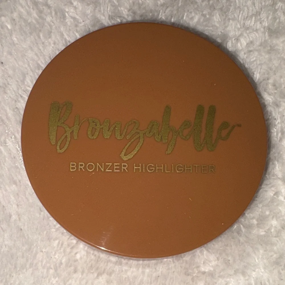 Belle Beauty by Kim Gravel Bronzabelle Bronzer Highlighter Tuscan Sun- New